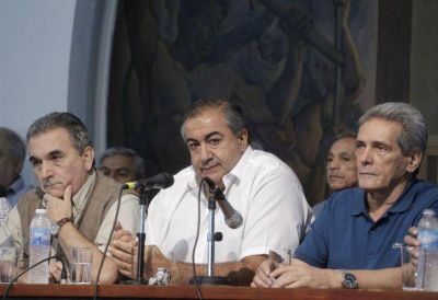 Carlos Acu�a, de la CGT, contra el Gobierno: 