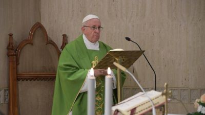 El Papa: parece que el �Gran Acusador� se las trae con los obispos