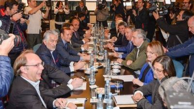 El debate por el Presupuesto profundiz� la divisi�n entre los gobernadores peronistas