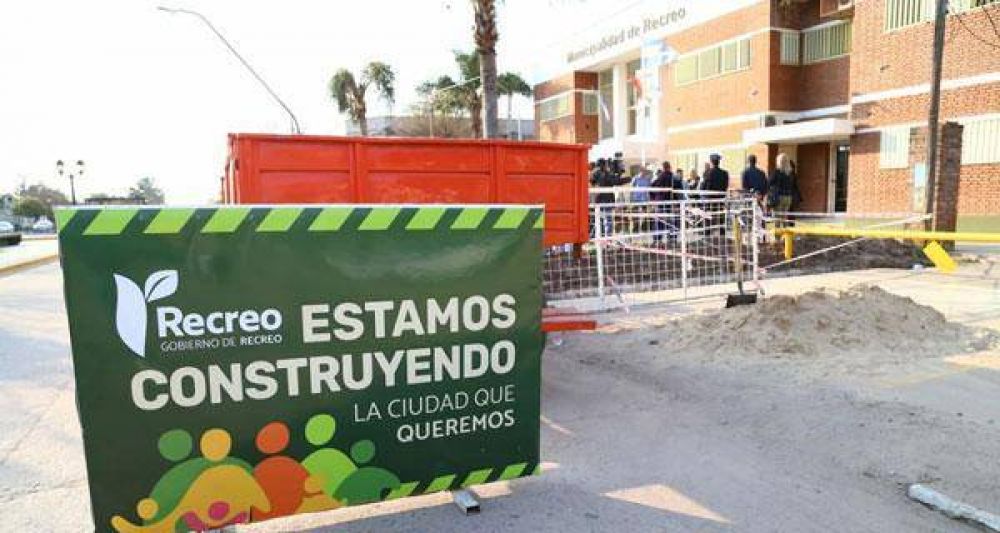 Se relanz la Obra de Desages Cloacales de la ciudad de Recreo