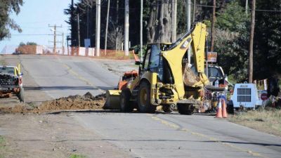 Habilitaron extensi�n de la red de agua en La Elena y cloacas en Brisas del Lago