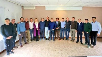 Los intendentes peronistas bonaerenses reclamaron abrir una mesa de di�logo con la gobernaci�n