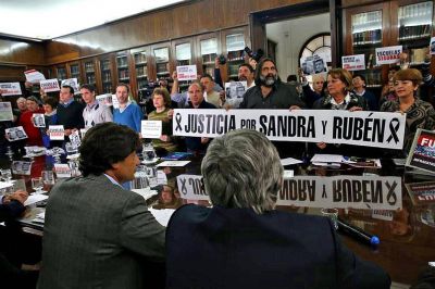 Los gremios docentes tensan la cuerda con un paro en todo el pa�s