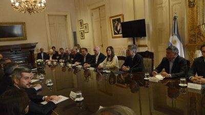 Mauricio Macri envi� su plan para compensar a las provincias por el ajuste fiscal y busca que los gobernadores lo firmen