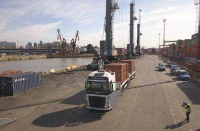 Puerto Buenos Aires recibe el primer bitren con contenedores