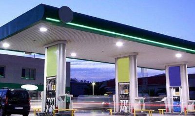 La Junta de Andaluc�a retira el decreto que iba a exigir personal en las gasolineras autom�ticas