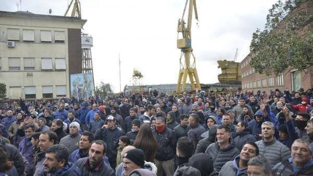Trabajadores tomaron el Astillero Ro Santiago e impidieron la salida de varios funcionarios