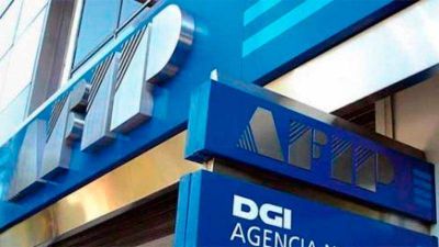 Fallo judicial suspendi� la baja de haberes a los empleados de AFIP