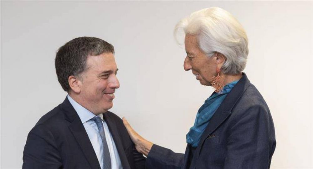 El futuro del dlar: qu discuten el FMI y el Gobierno por estas horas