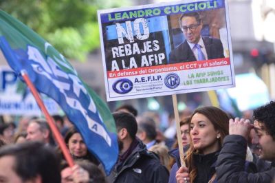 Gremio de AFIP realiza una marcha nacional contra el ajuste en el organismo
