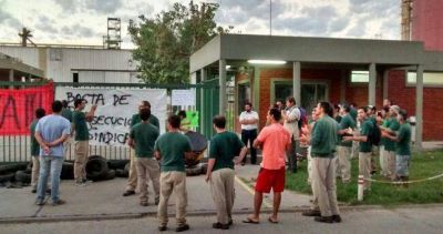 Despidos y recorte de horas en el parque industrial Gualeguaych�