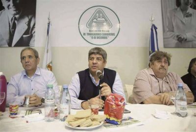 Moyano renueva a sus aliados y presiona a la CGT