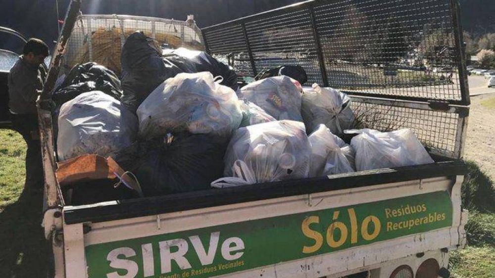 Sacaron 300 kilos de basura de la costanera del Lcar