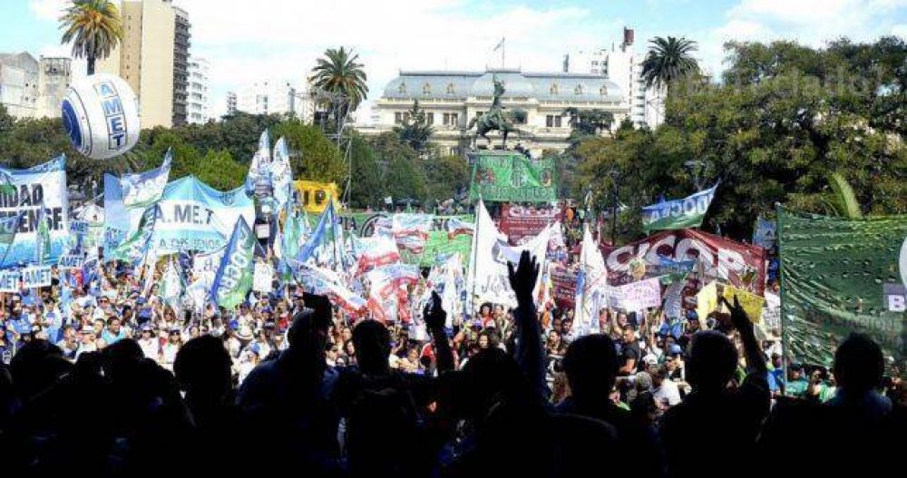 Rebelión en los pagos de Vidal: paran estatales, docentes, judiciales, legislativos y médicos