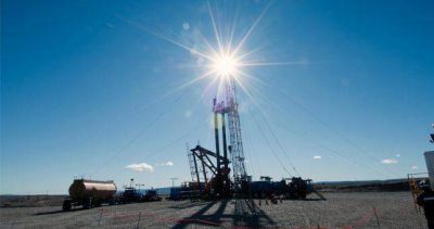 Petroleros denuncian la reducci�n de las perforaciones por parte de YPF