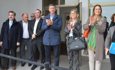 Menna resalt� �la fuerte pol�tica aerocomercial nacional�