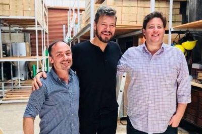 Energ�a renovada: Marcelo Tinelli visit� La Plata y banc� la producci�n de paneles solares