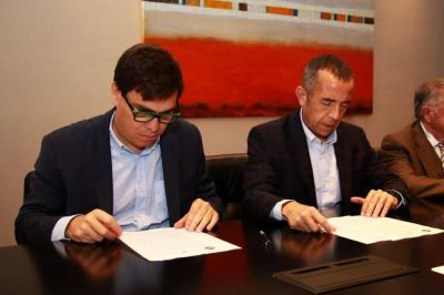 Firman convenio para que las PyMEs bonaerenses tengan acceso a la certificaci�n ISO