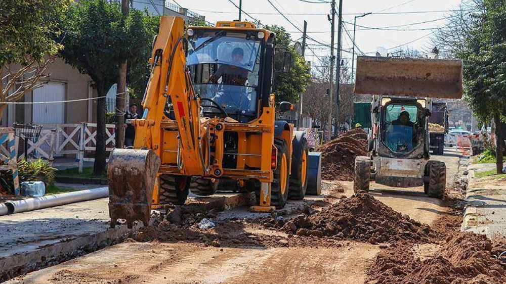 Arrancaron las obras de cloacas que beneficiarn a miles de vecinos de Morn