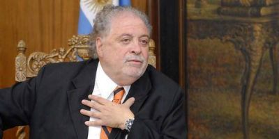 Gin�s se cruz� con el rival de Cavalieri en la mesa de Mirtha Legrand