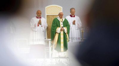 La advertencia de Francisco: descubrir con tiempo cualquier germen de antisemitismo