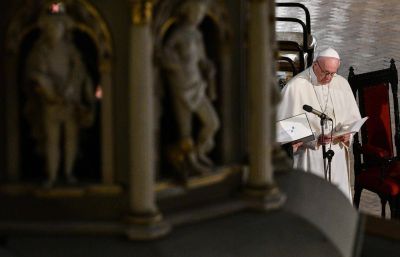 �Hoy, en nombre de la libertad, se somete a los ancianos a la soledad y a la miseria�