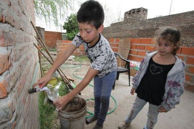 Vecinos de B� Los Troncos se quejan por el nuevo servicio de agua potable