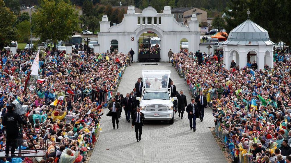 El Papa: en tiempos de aislacionismo, apostemos por la fraternidad