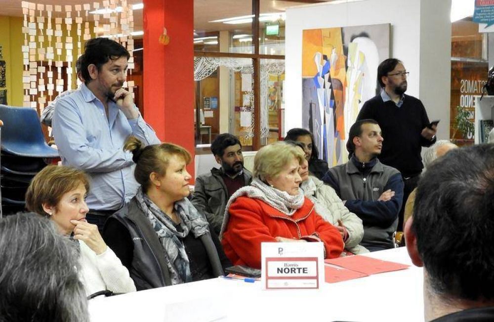 �Hay decisi�n del Ejecutivo de darle mayor participaci�n a los vecinos� 