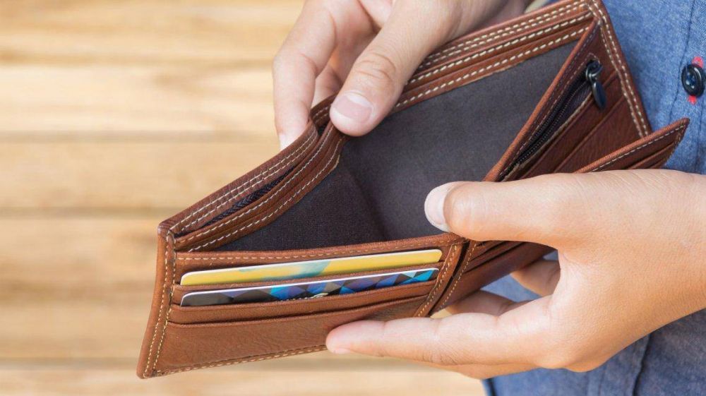 Los salarios cayeron con fuerza y se vendr�a una ola de reapertura de paritarias