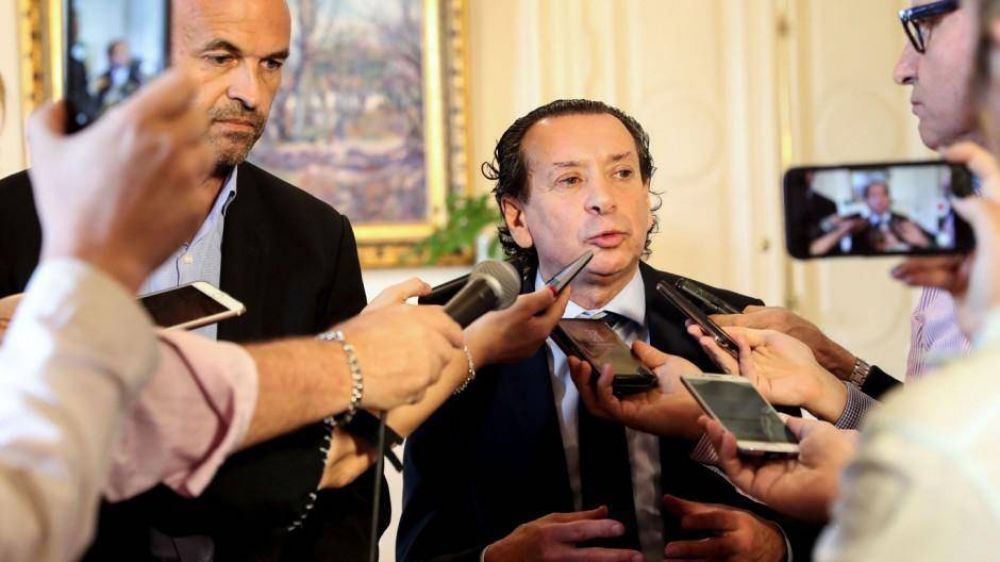 Pese a la devaluaci�n, en agosto el d�ficit comercial creci� 5,2%