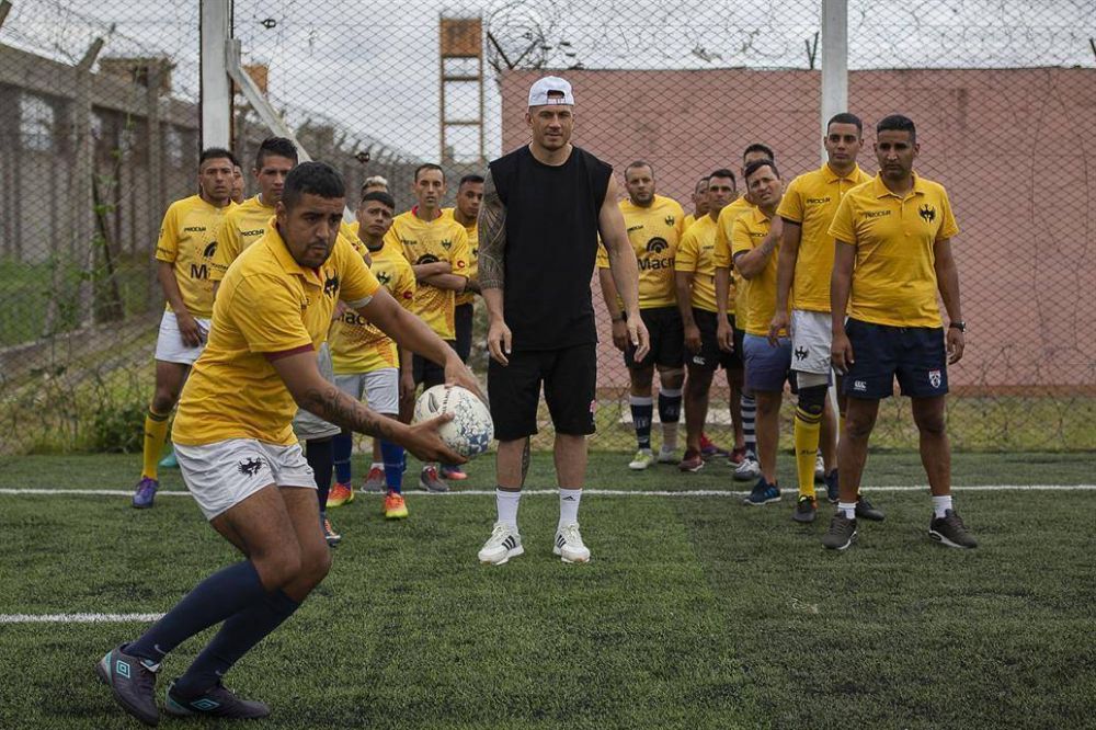 Encuentro en la crcel: la visita de los All Blacks a Espartanos, los presos que juegan al rugby