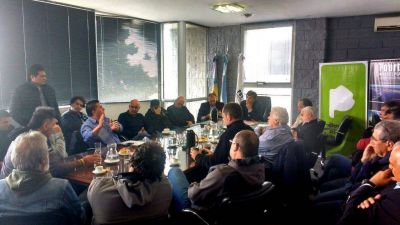 Conflicto de Estibadores: acercaron posturas tras una reuni�n clave en el Puerto