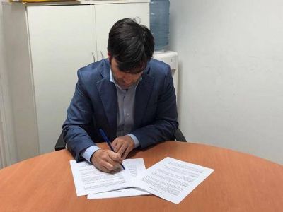 Echarren firm� por POR 50 millones de pesos para asfalto
