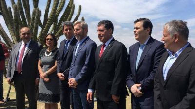 La Rioja impulsa un corredor bioce�nico de USD 1.800 millones para el desarrollo del Norte argentino