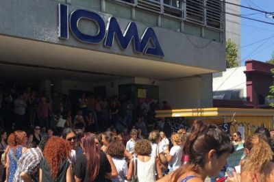 Pol�mica por las demoras de IOMA para autorizar un novedoso tratamiento contra el c�ncer