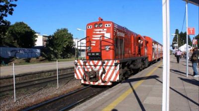 Hubo acuerdo salarial y levantaron el paro de trenes de este martes