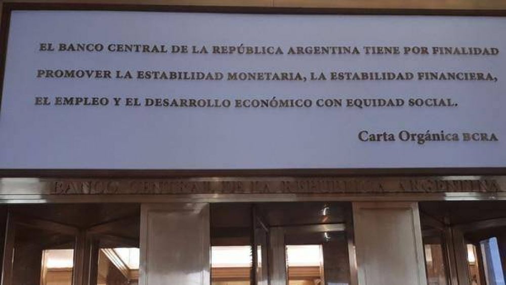 El Banco Central busca recuperar la certidumbre y bajar la inflaci�n para evitar una tercera turbulencia cambiaria