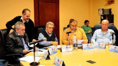 La CGT fren� la fuga de otros gremios y su conducci�n logr� un poco m�s de aire