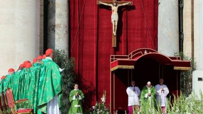 El Papa inaugura el S�nodo; la bienvenida a los obispos chinos