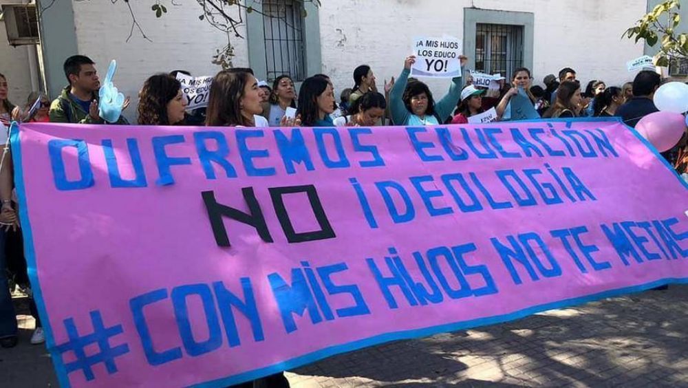 La Iglesia pide l�mites a la educaci�n sexual en los colegios