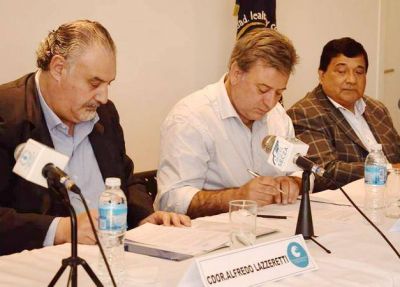 La Universidad Nacional y el Sindicato mercantil firman convenio sobre Gesti�n Sindical