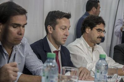 �La Gesti�n de Arturo, y todo su equipo, creo que ha mejorado much�simo Puerto Quequ�n�