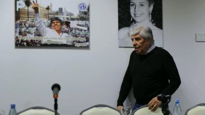 Hugo Moyano vuelve al PJ: tendr� una butaca en la �mesa redonda� de la sede de Matheu