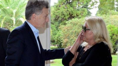 Elisa Carri� apunt� su furia por primera vez contra el presidente Macri