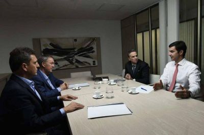 El Peronismo Federal pesca en aguas de Macri