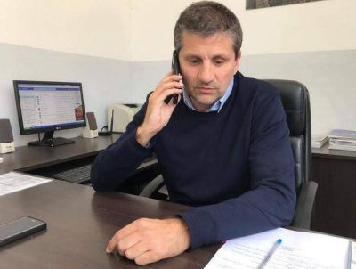 Ciano: �La clase media paga todo el doble ganando menos de la mitad�