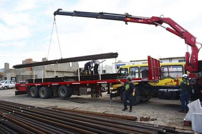 Pan American Energy realiz� la donaci�n de ca�os al Municipio