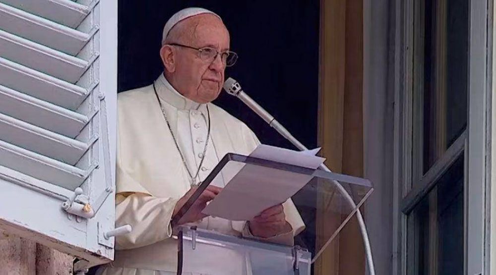 El video del Papa: en octubre rezar el Rosario por la Iglesia