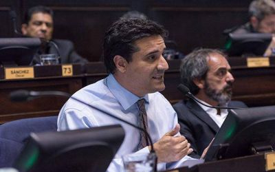 Abad: �Debe modificarse el sistema de elecci�n del Defensor del Pueblo�